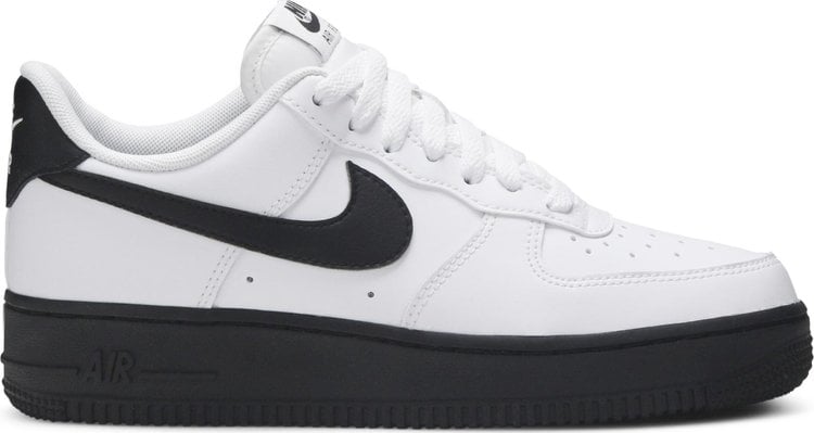 Nike air force 1 womens black 2025 with white sole