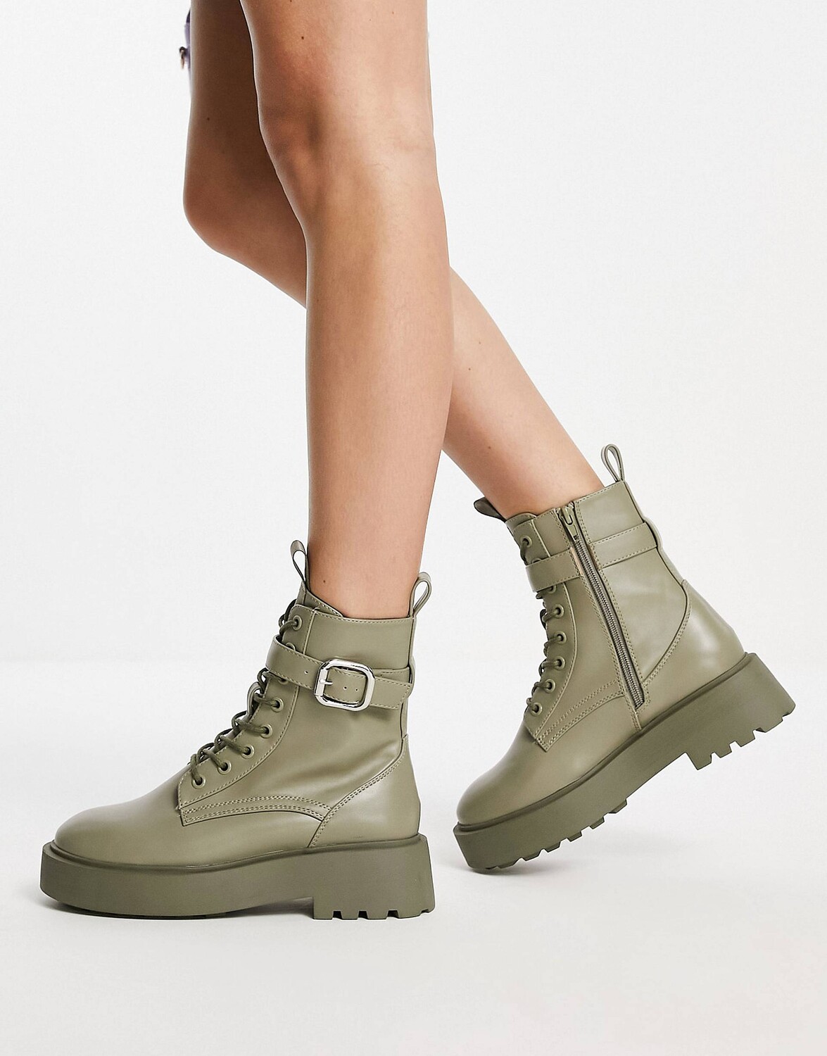 

Массивные ботильоны на шнуровке цвета хаки ASOS DESIGN Alix