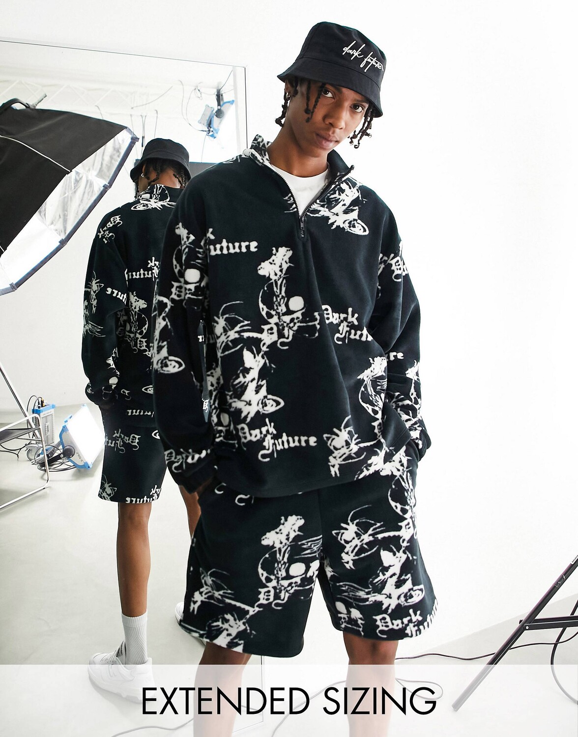 

Черная флисовая толстовка oversize с молнией на четверть и логотипом по всей поверхности ASOS Dark Future coord, Черный