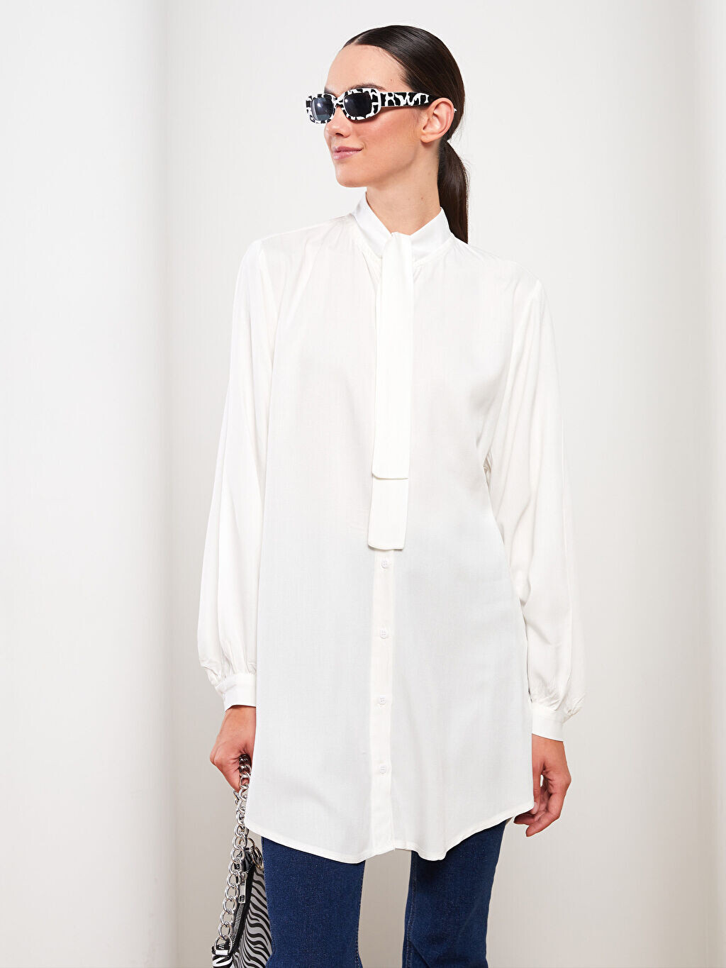 

Женская туника из вискозы с прямым воротником и длинным рукавом LCW Modest