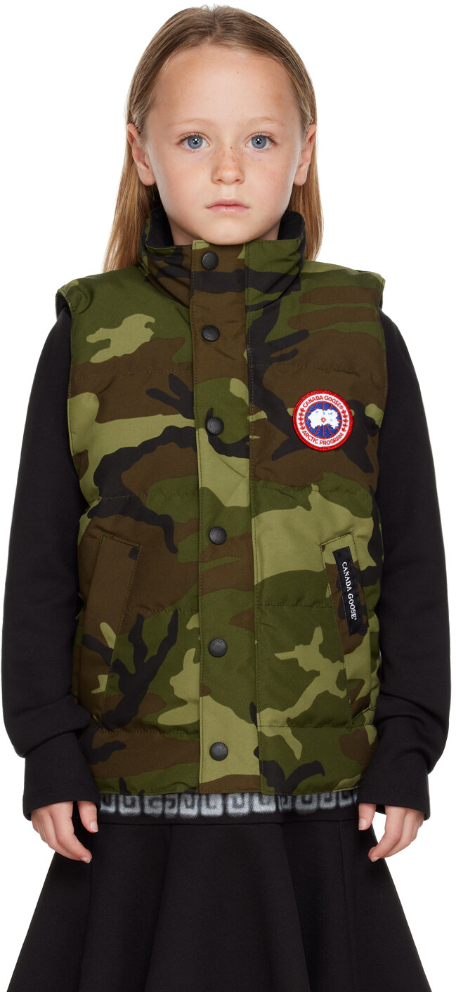 

Детский зеленый пуховый жилет Vanier Canada Goose Kids