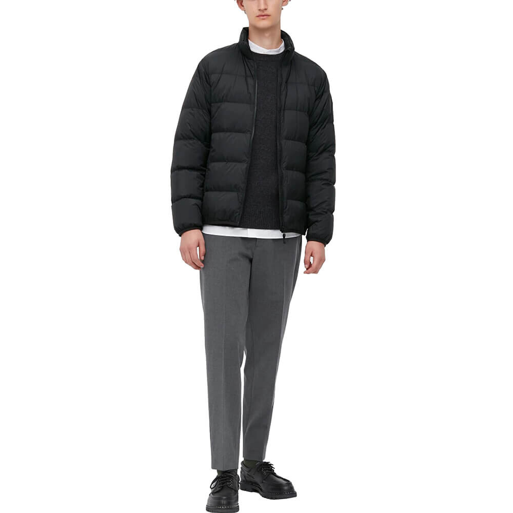 

Ультралегкий пуховик Uniqlo 3D Cut, угольно-черный