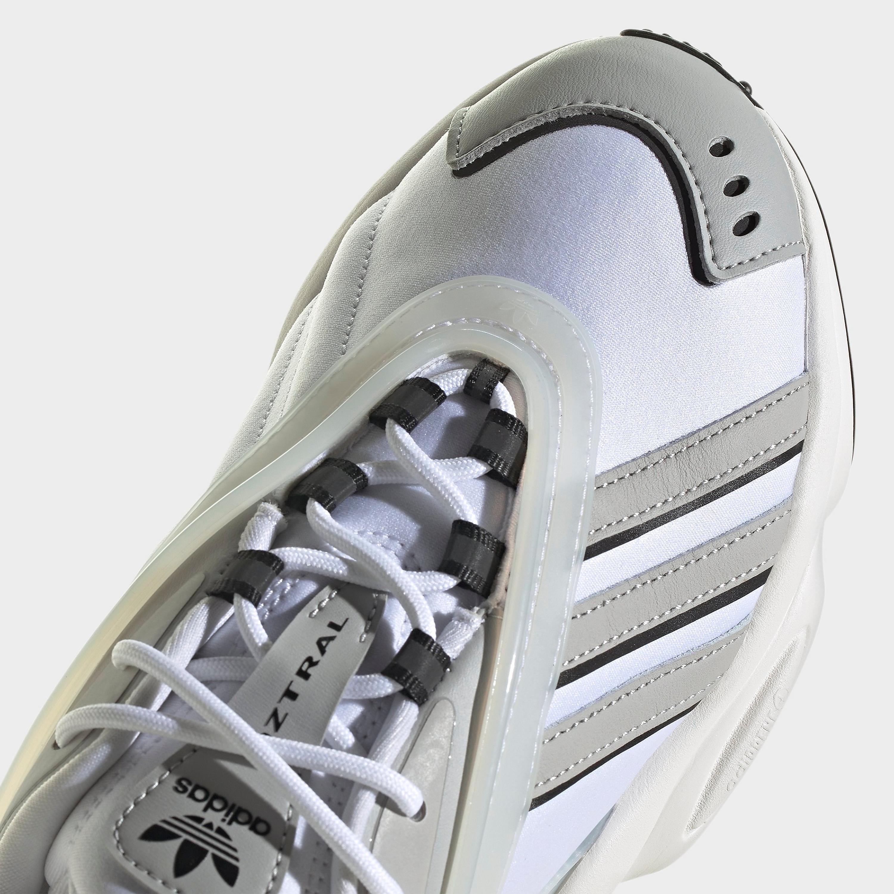 Adidas oztral бежевые. Adidas Originals Sneakers 'oztral' in Cream. Адидас ozmorph.