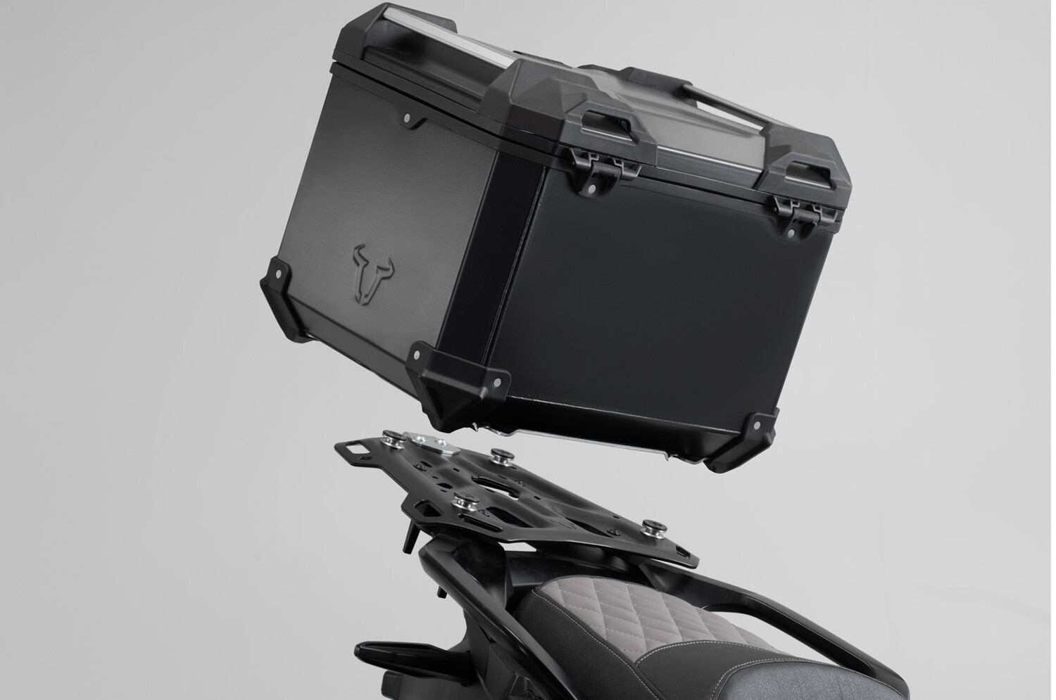 

SW-Motech TRAX ADV topcase system - Black. Мото Гуцци V85 TT (19-).,