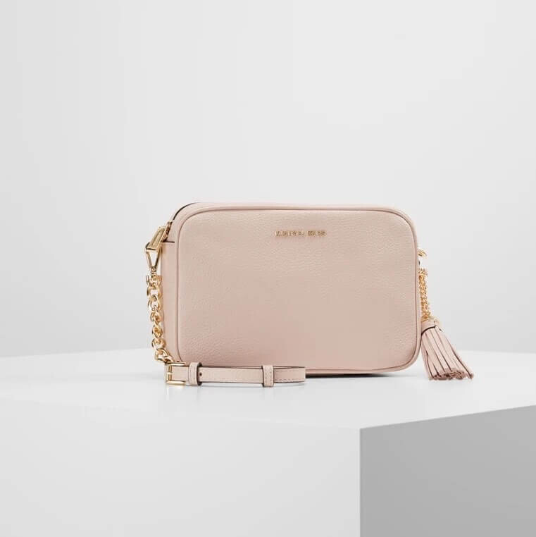 

Сумка Michael Kors Jet Camera, светло-розовый