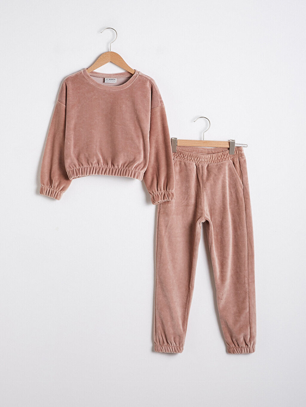 

Бархатная толстовка и спортивные штаны для девочек LCW Kids