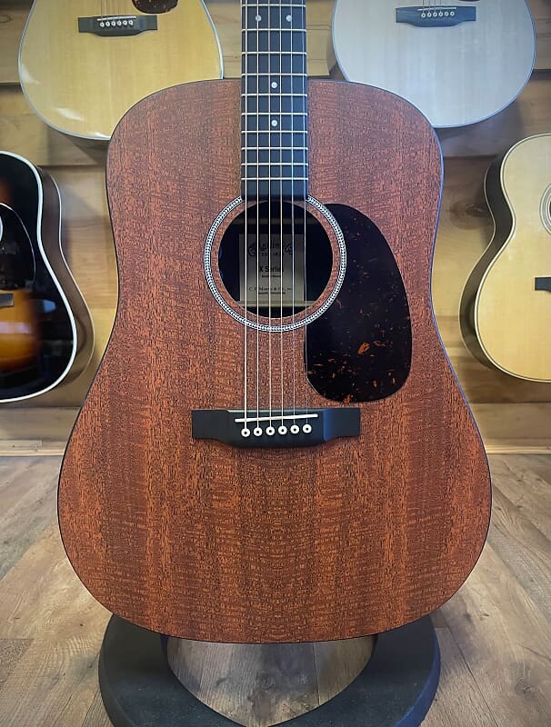 

Акустическая электрогитара Martin D-X1E Dreadnought — натуральное красное дерево D-X1E Dreadnought Acoustic-Electric Guitar