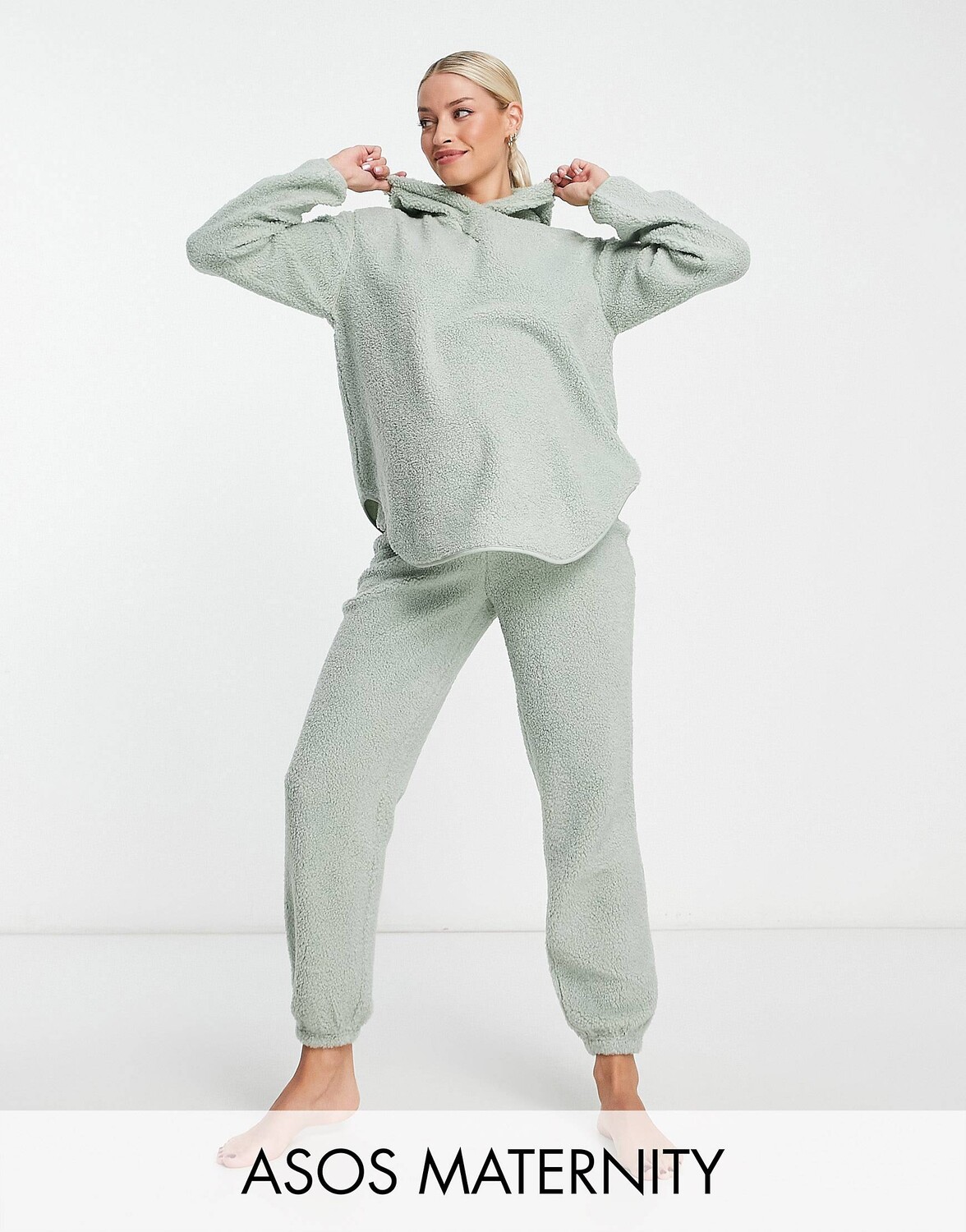 

Худи бордового цвета и джоггеры цвета шалфея ASOS DESIGN Maternity lounge