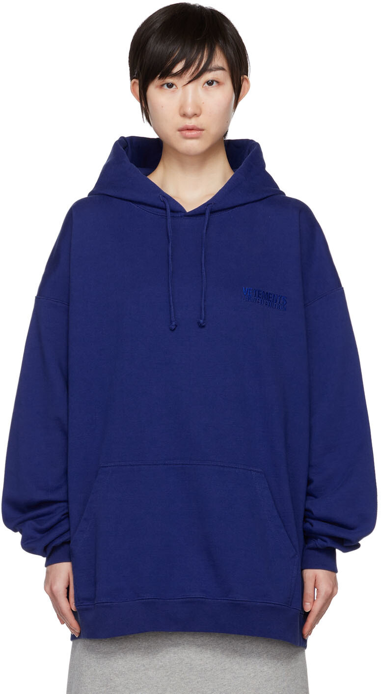

Синий худи с вышивкой VETEMENTS
