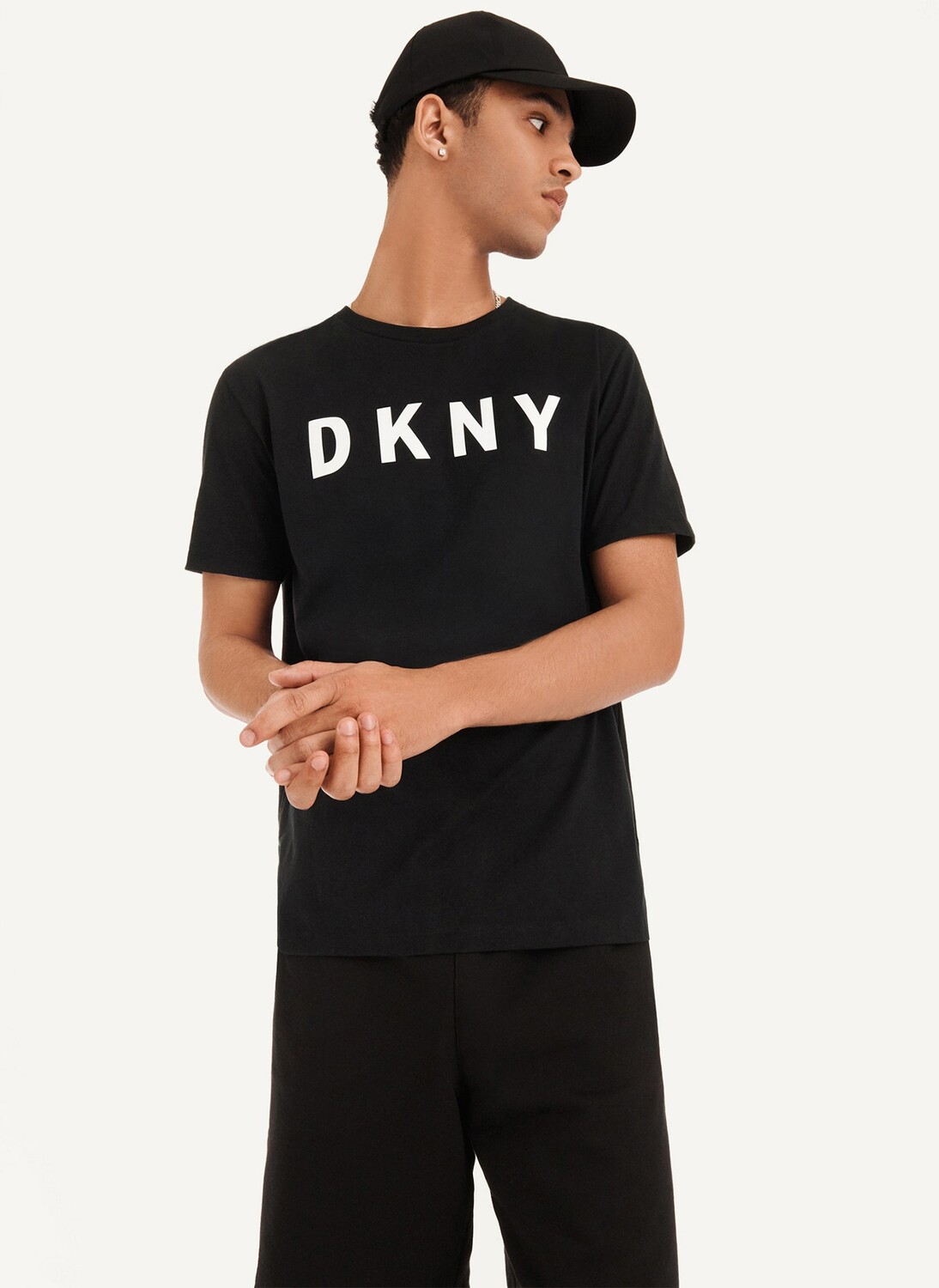 

Футболка классическая с логотипом DKNY, Черный
