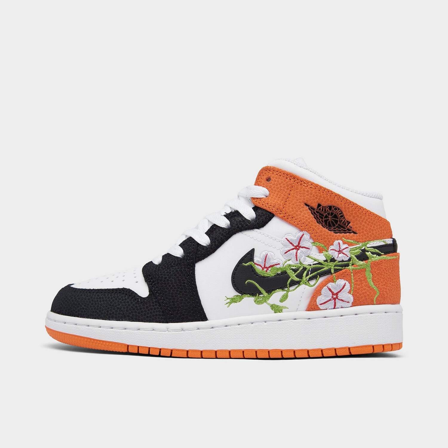 

Повседневная обувь Air Jordan 1 Retro Mid SE для больших детей, черный