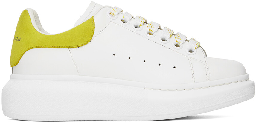 

Бело-зеленые массивные кроссовки Alexander McQueen