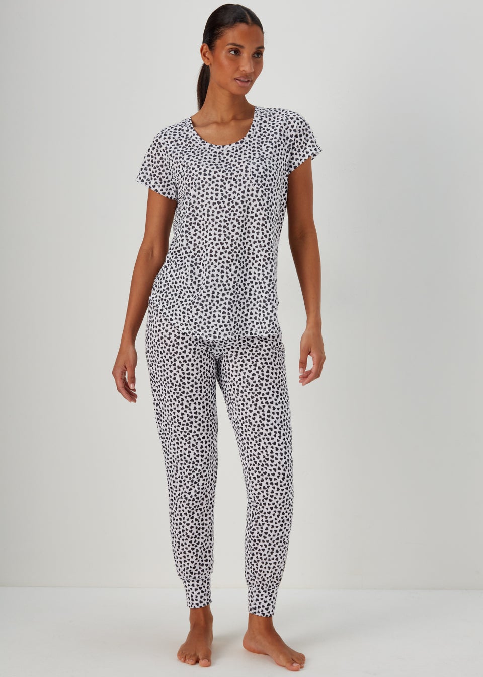 Кремовый пижамный комплект с принтом в виде сердечек, белый