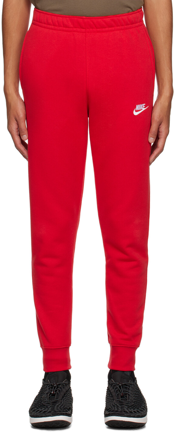 

Красные спортивные штаны Nike Sportswear Club