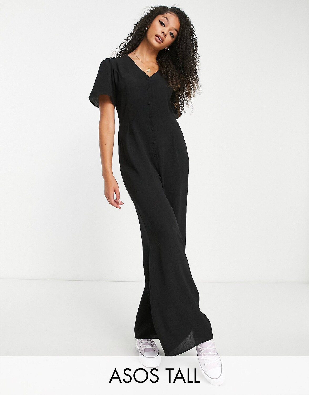

Черный комбинезон с короткими рукавами и короткими рукавами ASOS DESIGN - BLACK