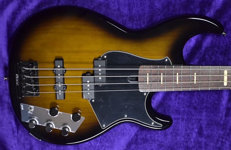 

Yamaha BB734A, взрыв темного кофе / палисандр
