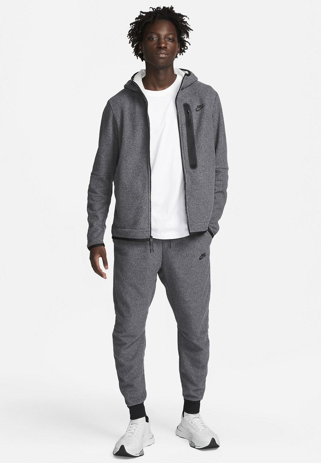 

Толстовка на молнии TECH FLEECE FZ WINTER HD Nike, черный черный