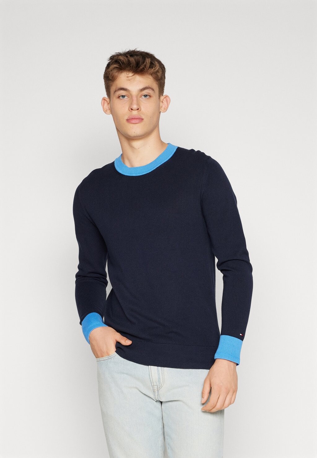 

Свитер Chain ​​Ridge C Neck Tommy Hilfiger, цвет desert sky/blue spell