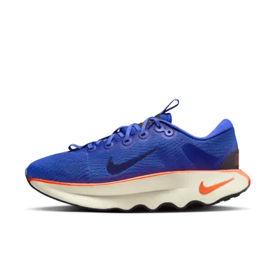 

Кроссовки Nike Motiva, цвет Astronomy Blue/Hyper Crimson/Black/Astronomy Blue