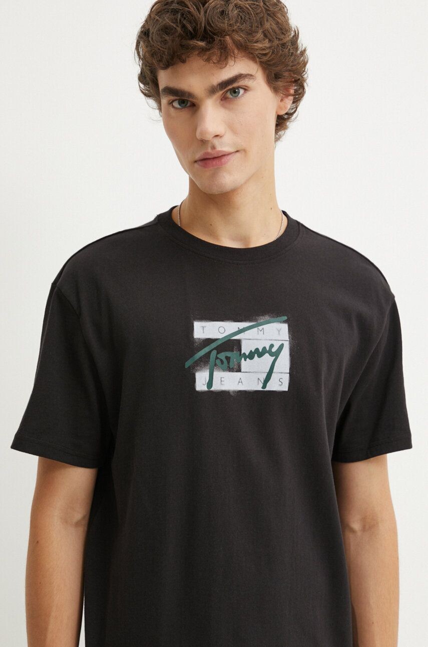 

Футболка Томми Джинс Tommy Jeans, черный