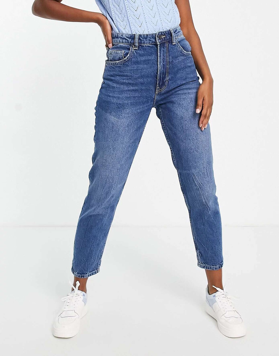 

Джинсы Bershka Mom Темный камень