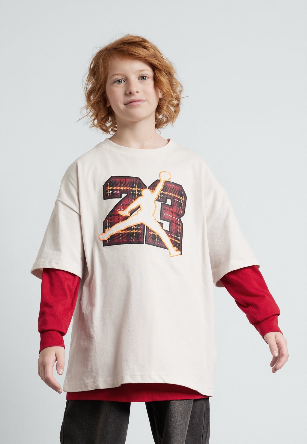 

Футболка с принтом Plaid Pack Tee Unisex Jordan, цвет phantom