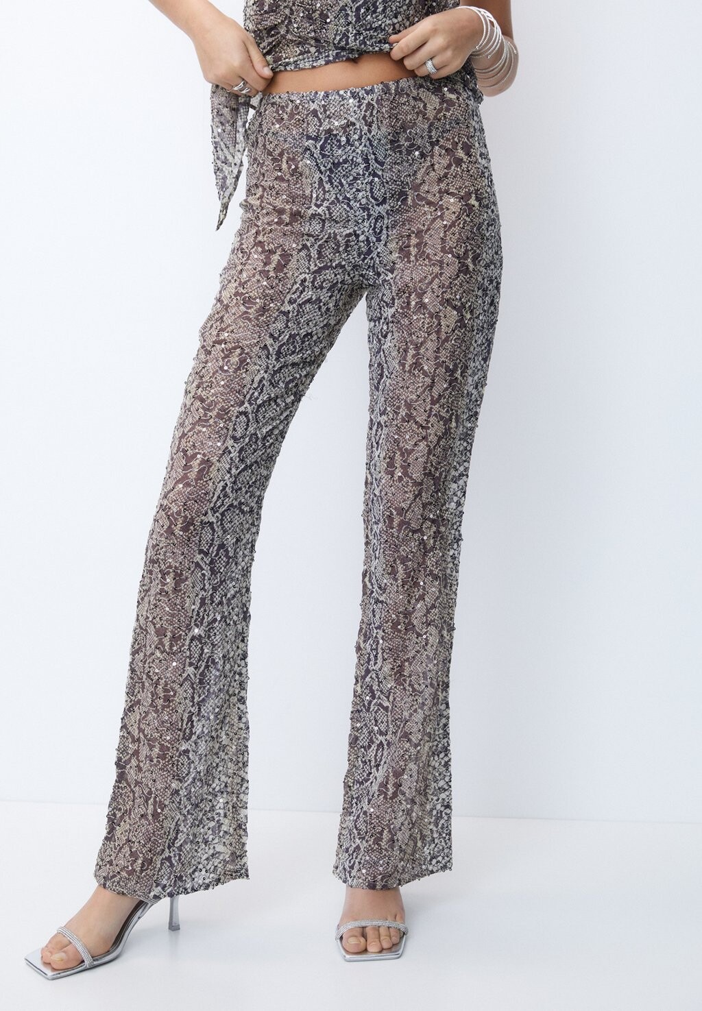 

Брюки Animal PULL&BEAR, цвет grey