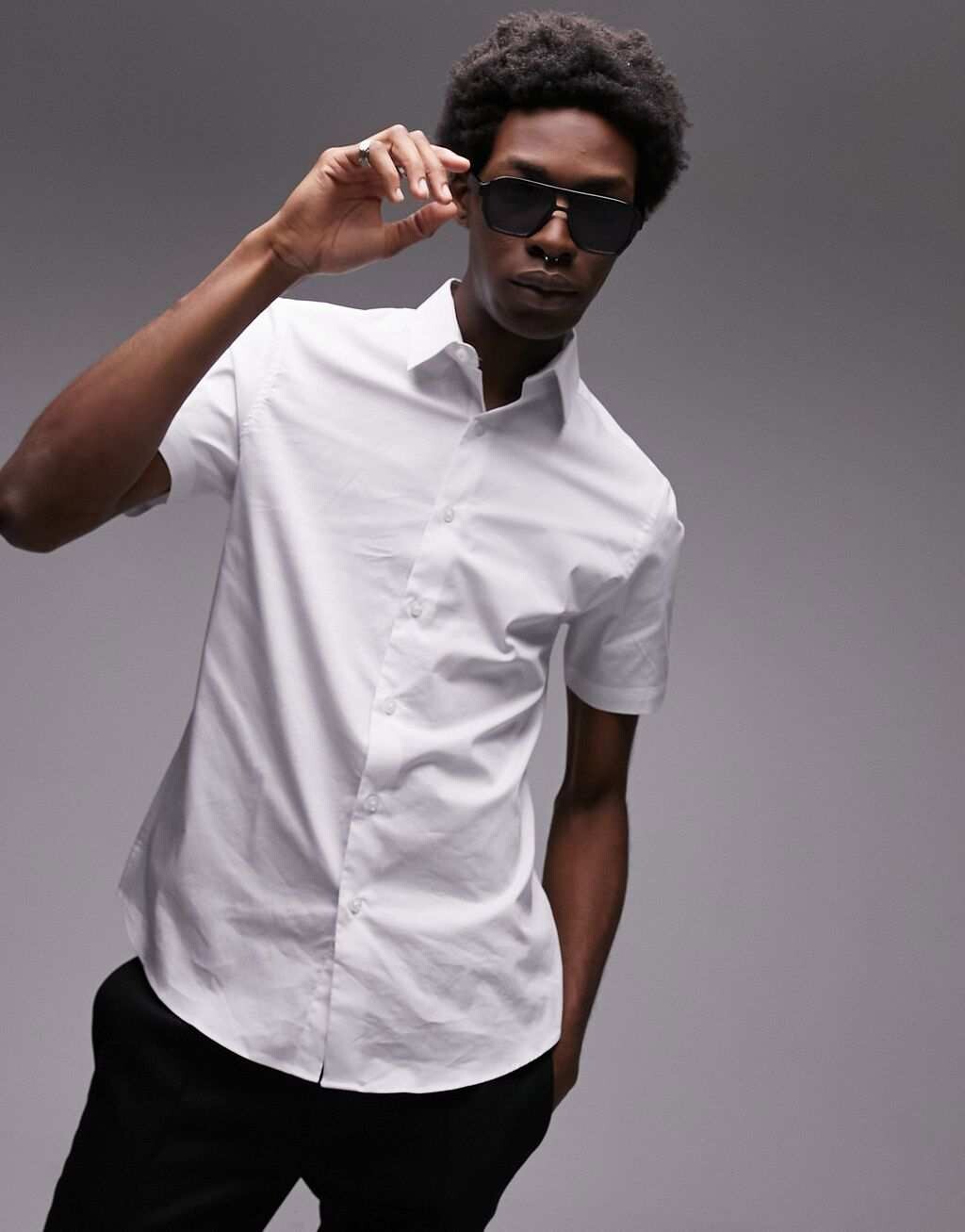 

Белая эластичная рубашка с короткими рукавами Topman