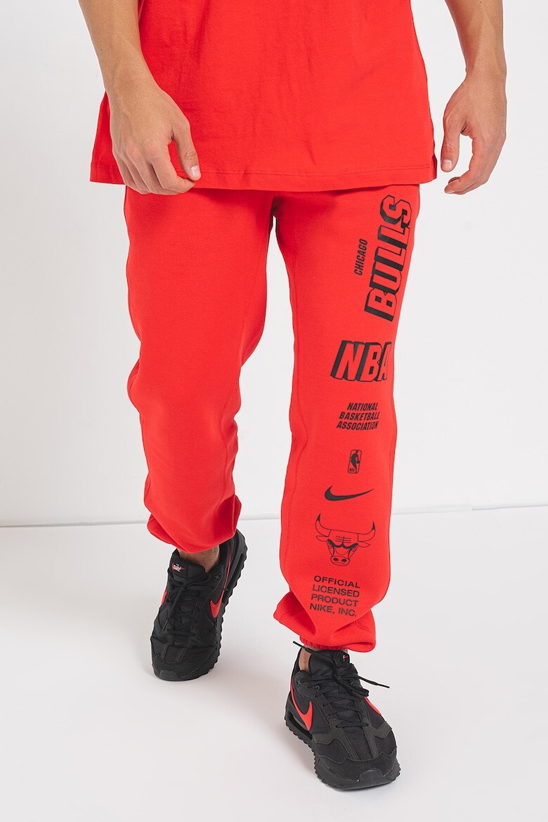 

Спортивные брюки Chicago Bulls с боковыми карманами Nike, красный