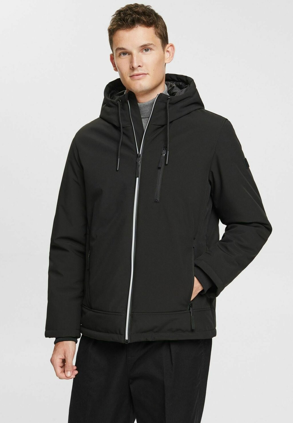 

Куртка Esprit, черный