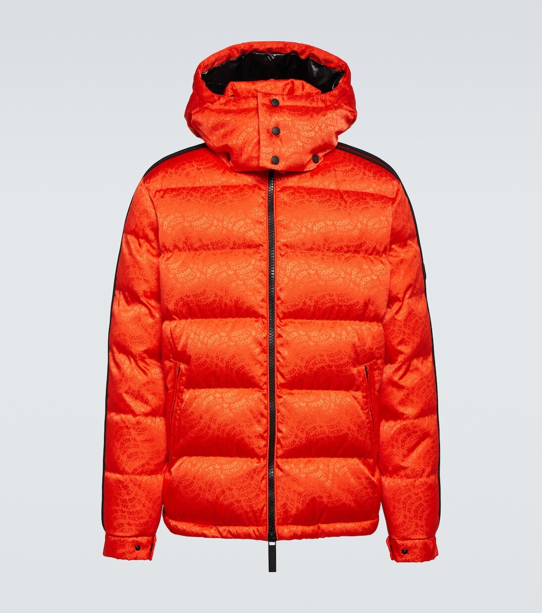 

Пуховик adidas alpbach из коллаборации с колёсами Moncler Genius, мультиколор