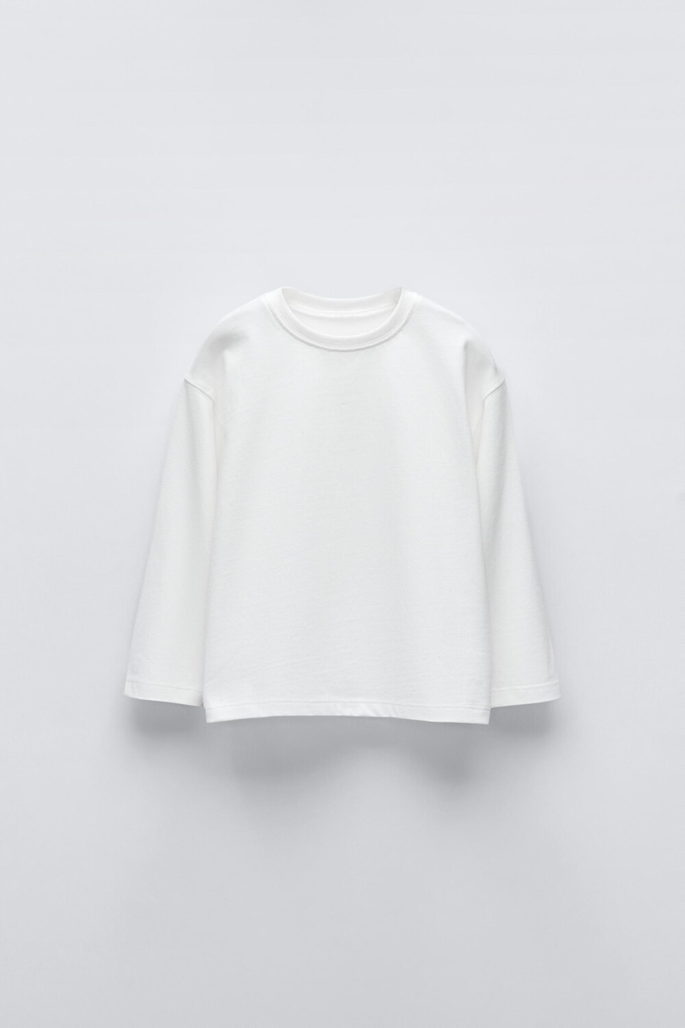 

Простая футболка с этикеткой ZARA, белый
