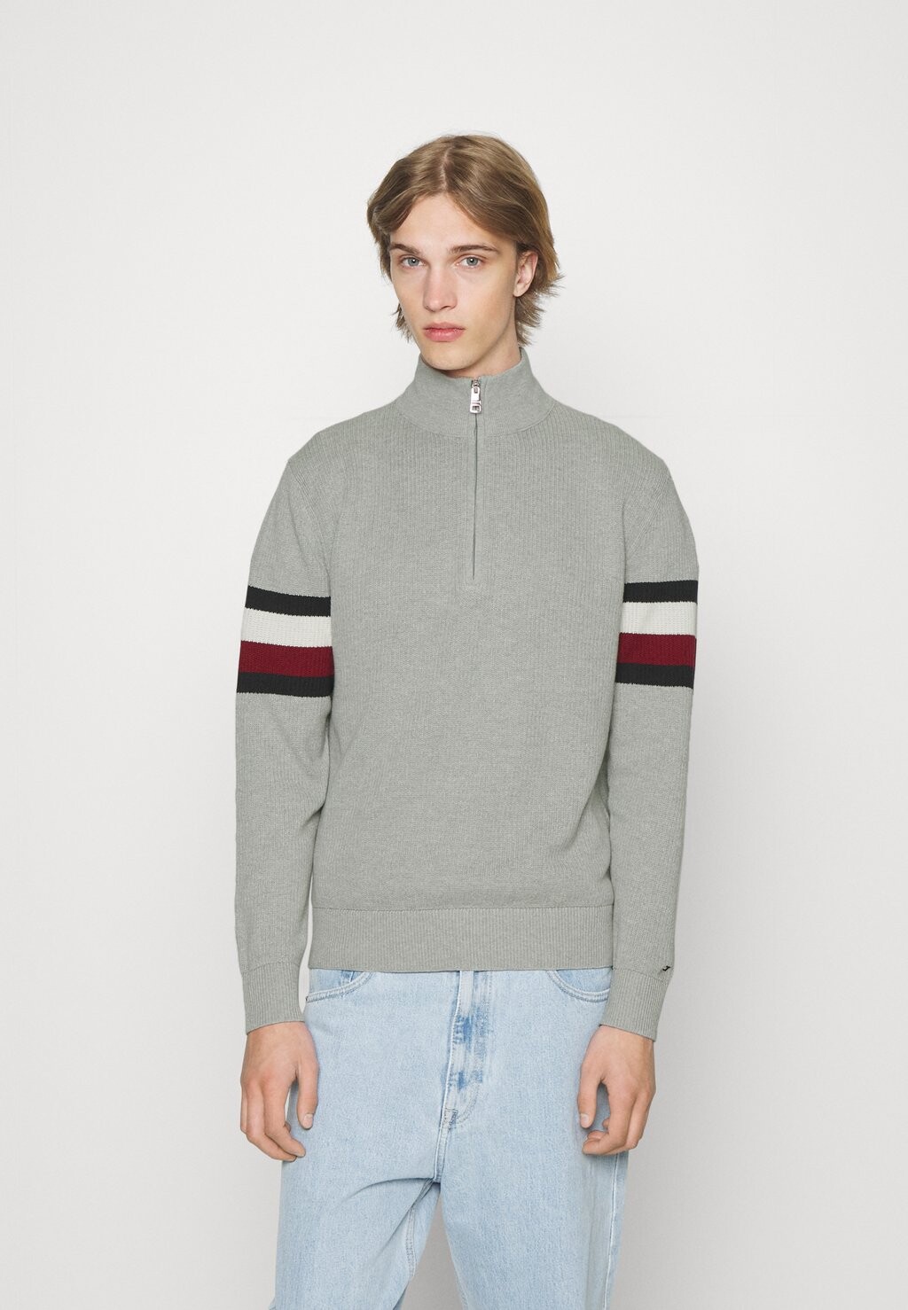

Свитер Tommy Hilfiger