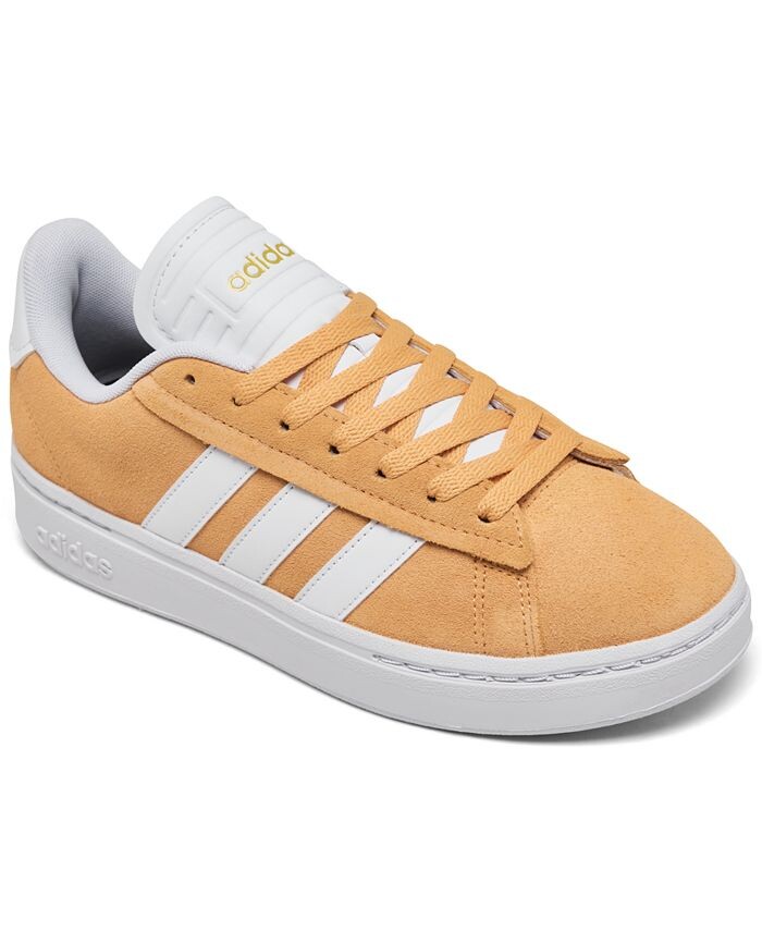 Женские повседневные кроссовки Grand Court Alpha Cloudfoam Lifestyle Comfort от Finish Line adidas, цвет Hazy Orange, White, Gold кроссовки adidas sportswear grand court 2 0 adidas белый