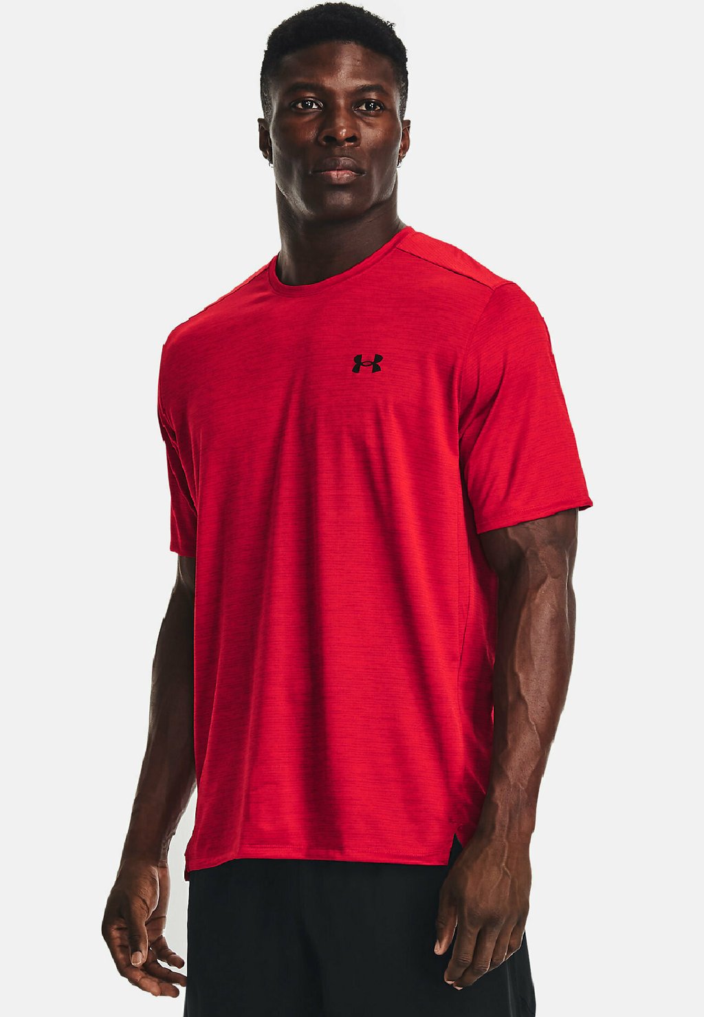 Спортивная футболка TECH VENT Under Armour, красный фотографии