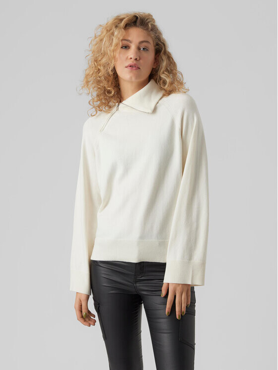 

Свитер-водолазка свободного кроя Vero Moda, экрю
