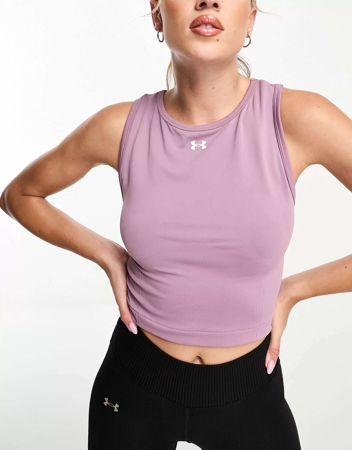

Фиолетовый бесшовный тренировочный жилет Under Armour
