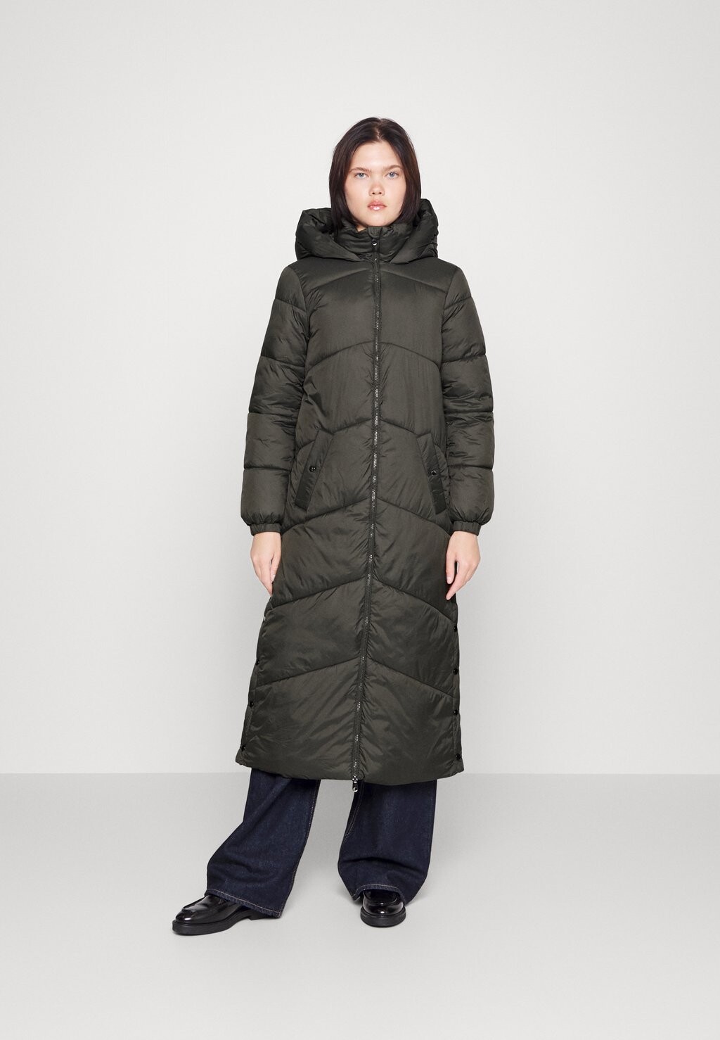 

Пальто зимнее Vero Moda, Серый