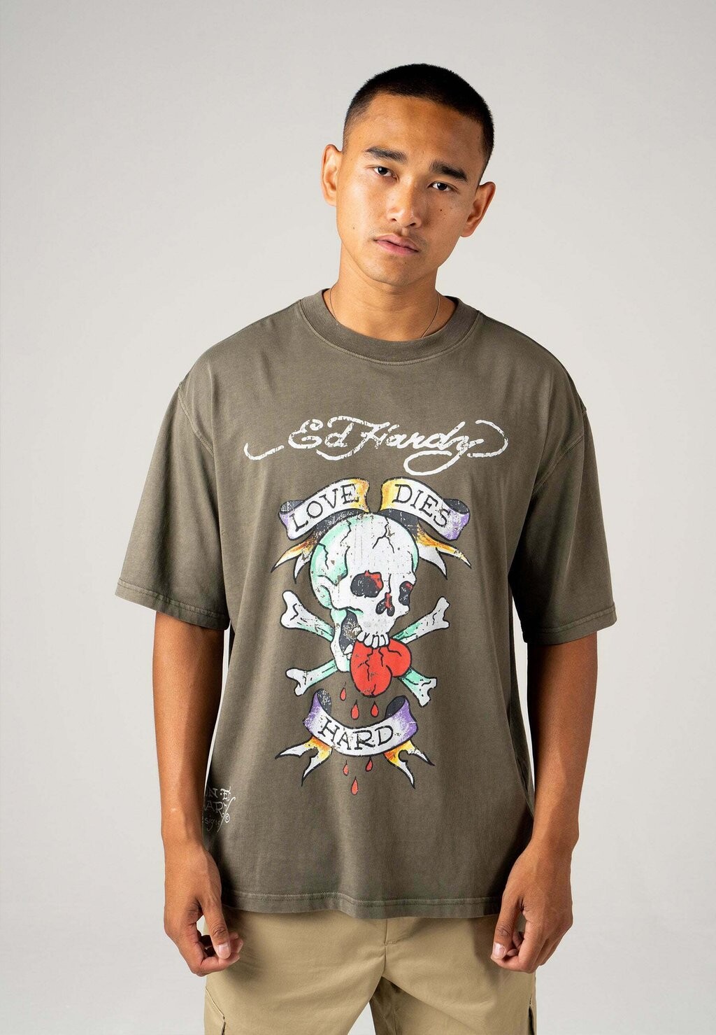 

Футболка с принтом Ed Hardy, хаки