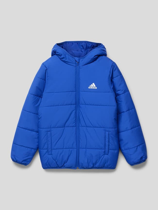 

Стеганая куртка с принтом этикетки ADIDAS SPORTSWEAR, синий