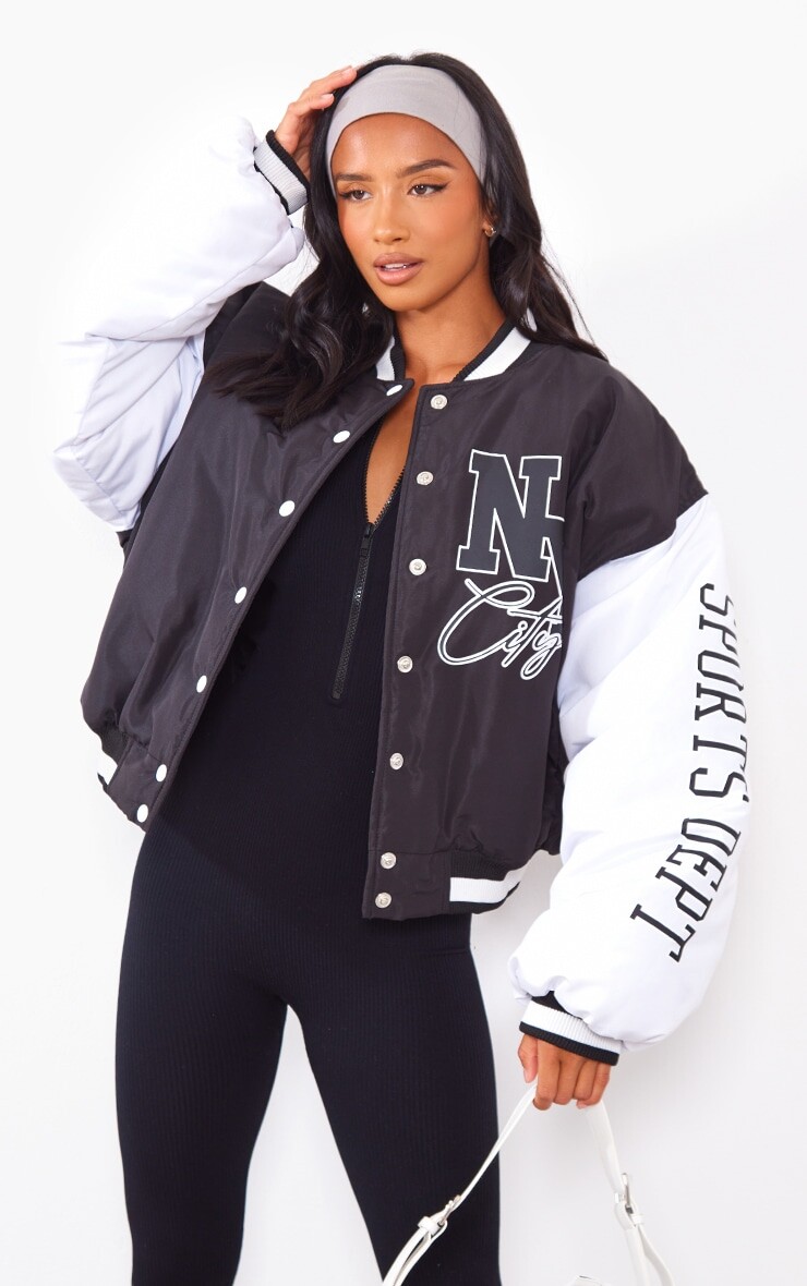 

PrettyLittleThing Черный бомбер Petite с надписью Nyc