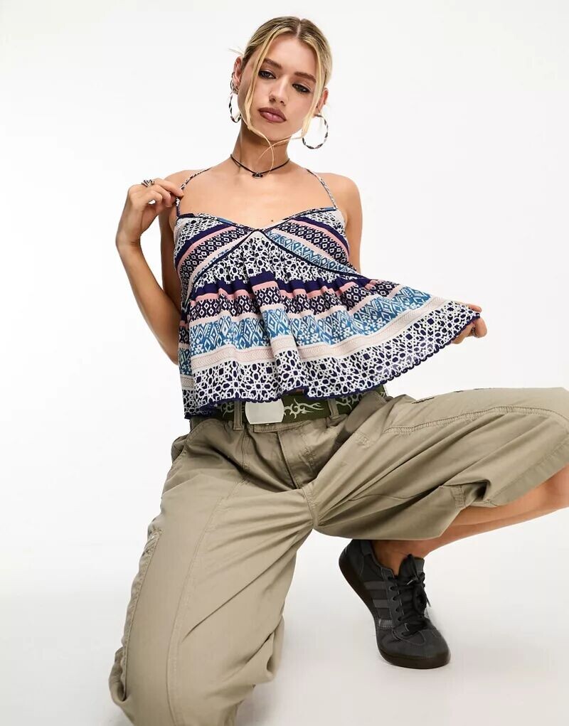Многоярусный топ на бретелях Superdry с винтажным геометрическим принтом
