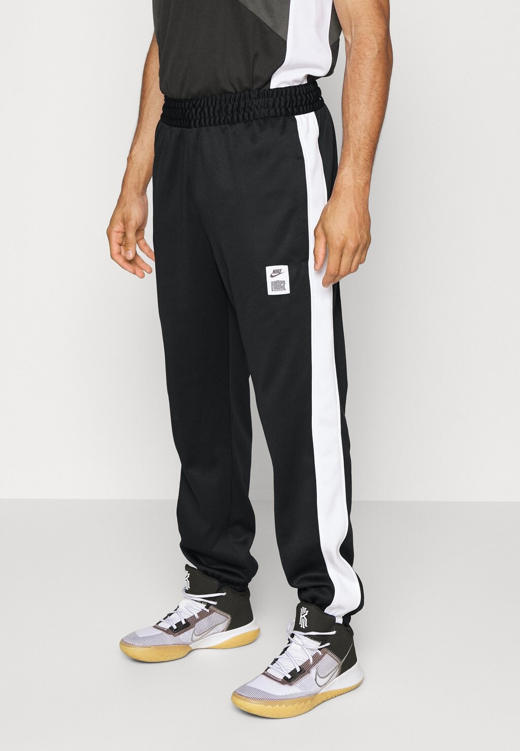 

Спортивные брюки Nike Starting 5 Pant, черный / белый