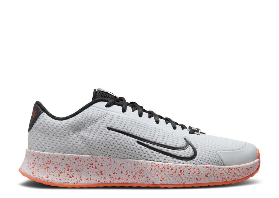 

Кроссовки Nike Wmns NikeCourt Vapor Lite 2 Premium HC, цвет NYC Tournament Pack