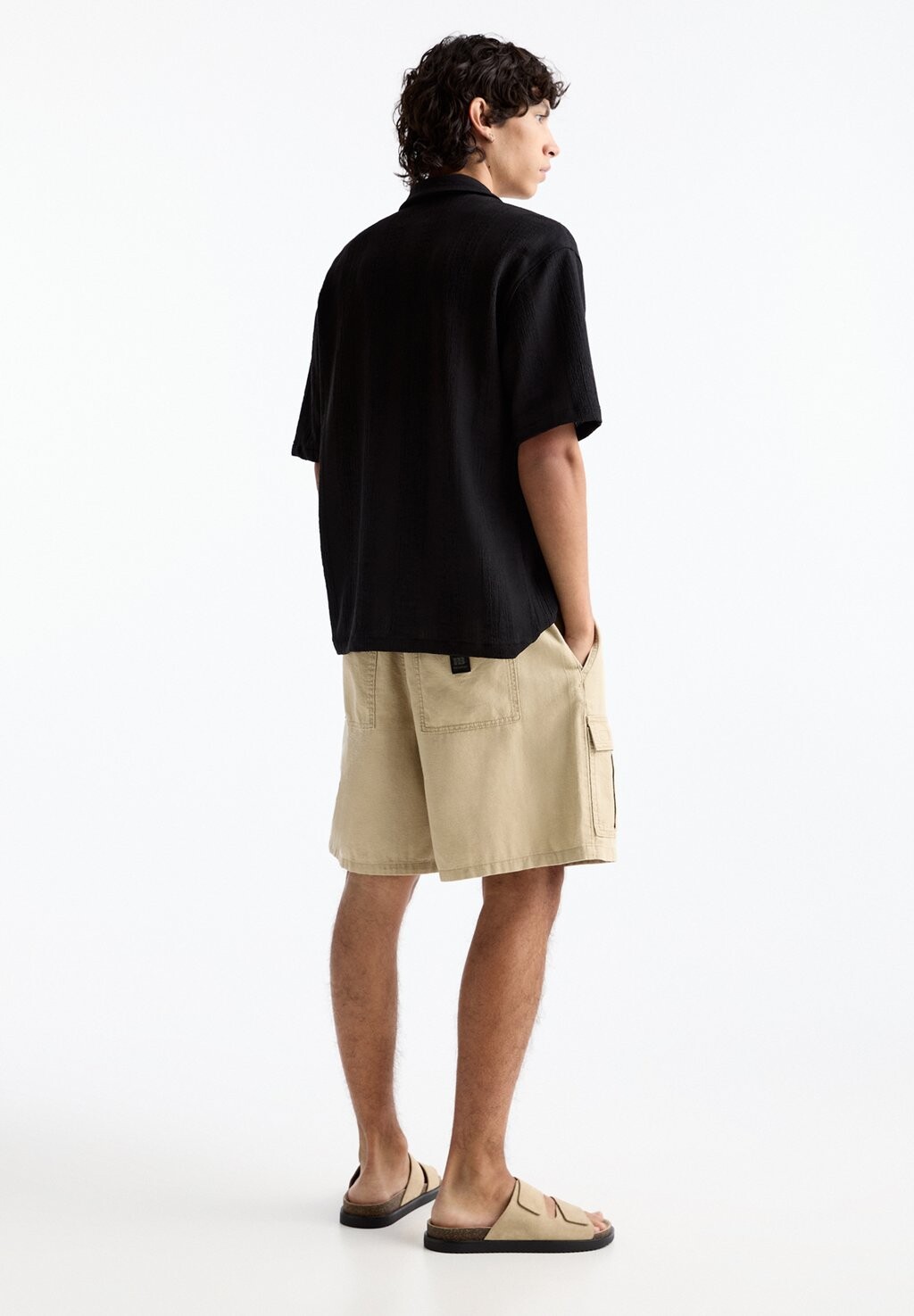 

Шорты BERMUDA PULL&BEAR, охра