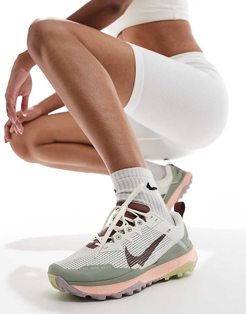 

Nike Running – React Wildhorse 8 – Бело-зеленая спортивная обувь