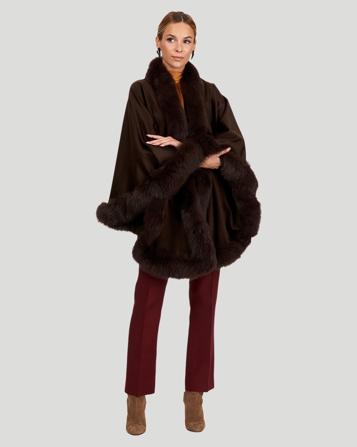 

Кашемировая шапочка с отделкой из лисы GORSKI, цвет Dark Brown