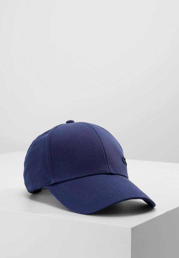 

Бейсболка Calvin Klein