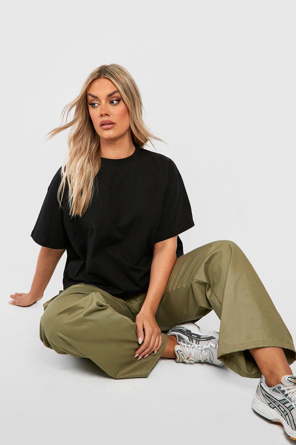 

Базовая футболка plus оверсайз из хлопка с круглым вырезом Boohoo, черный