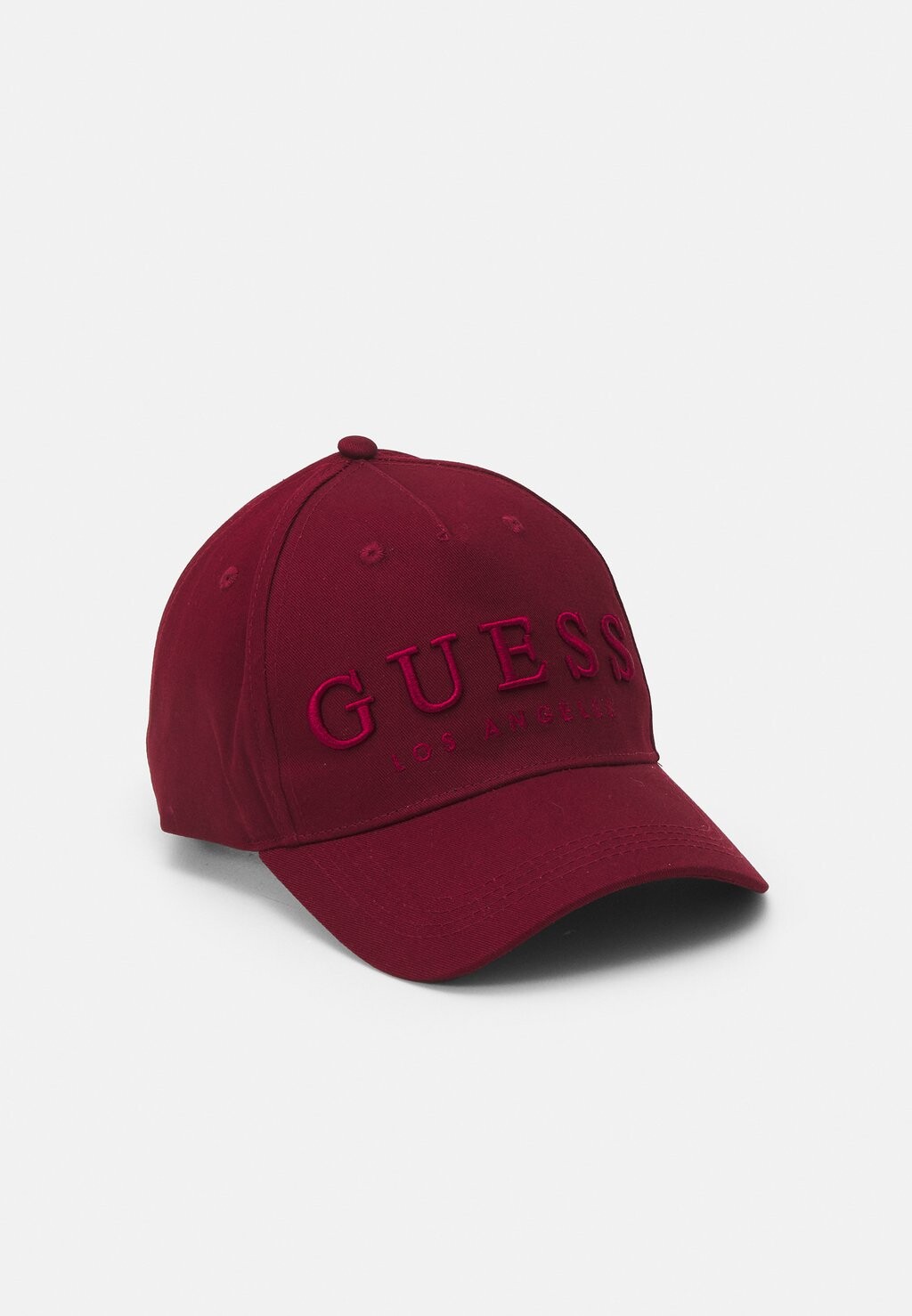 

Бейсболка Guess